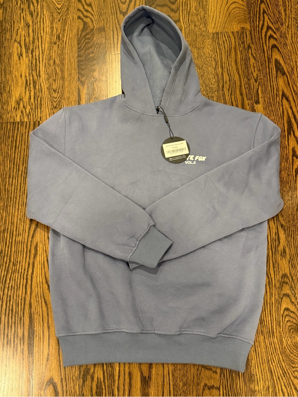 NWT White Fox Offstage hoodie sz XS/S Hoodie in ocean!